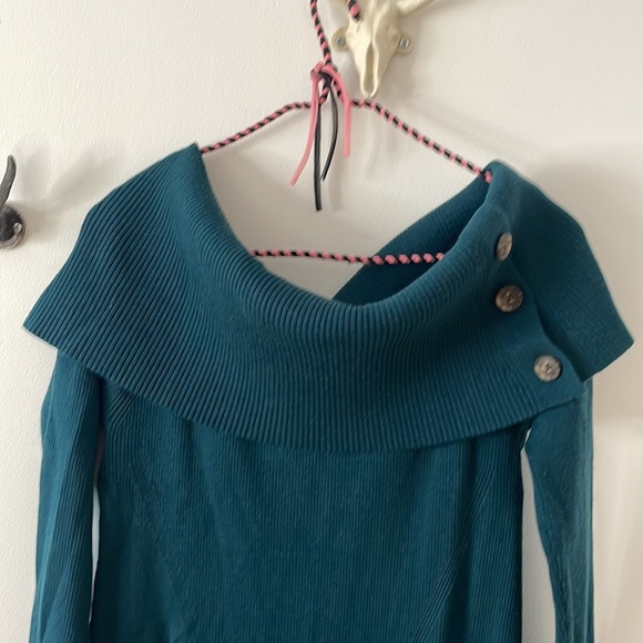 Warm and sexy maxi sweater dress from Banana Republic - Picture 3 of 7